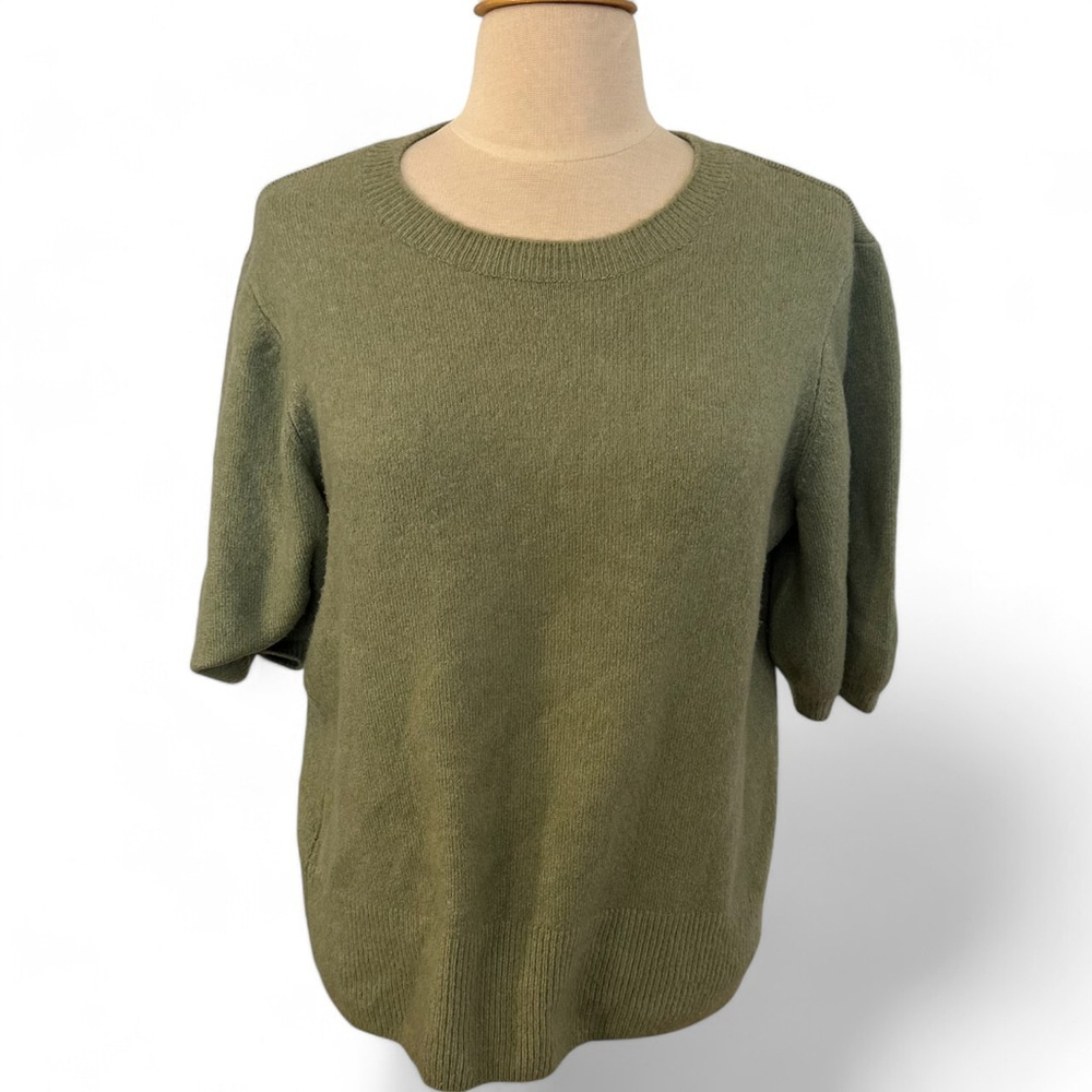 Women's H&M Sweater Size M Green Short Sleeve